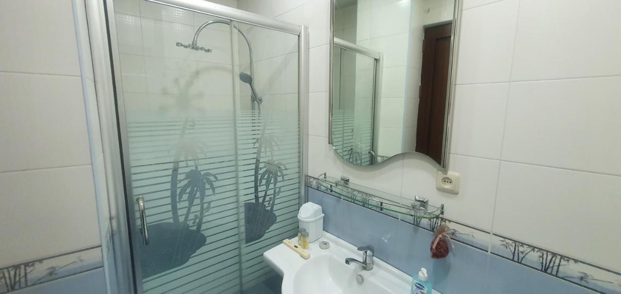 Guest House Erevan Esterno foto