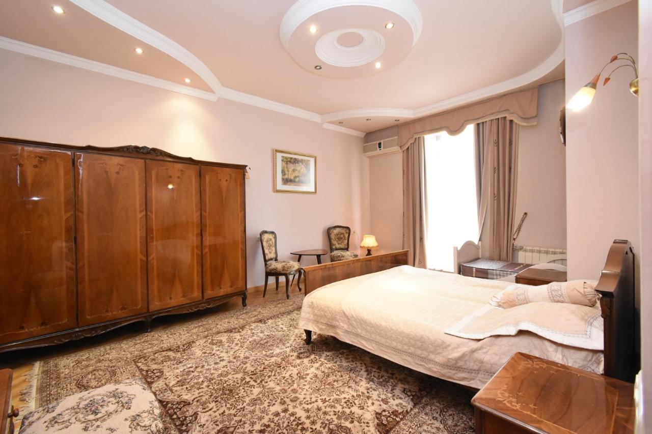 Guest House Erevan Esterno foto